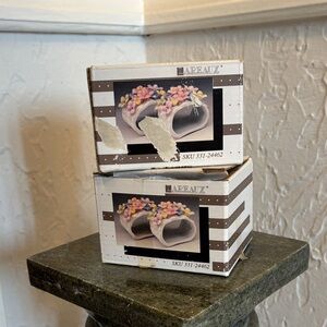 4 AREAUZ Floral Hand Painted Porcelain Napkin Rings